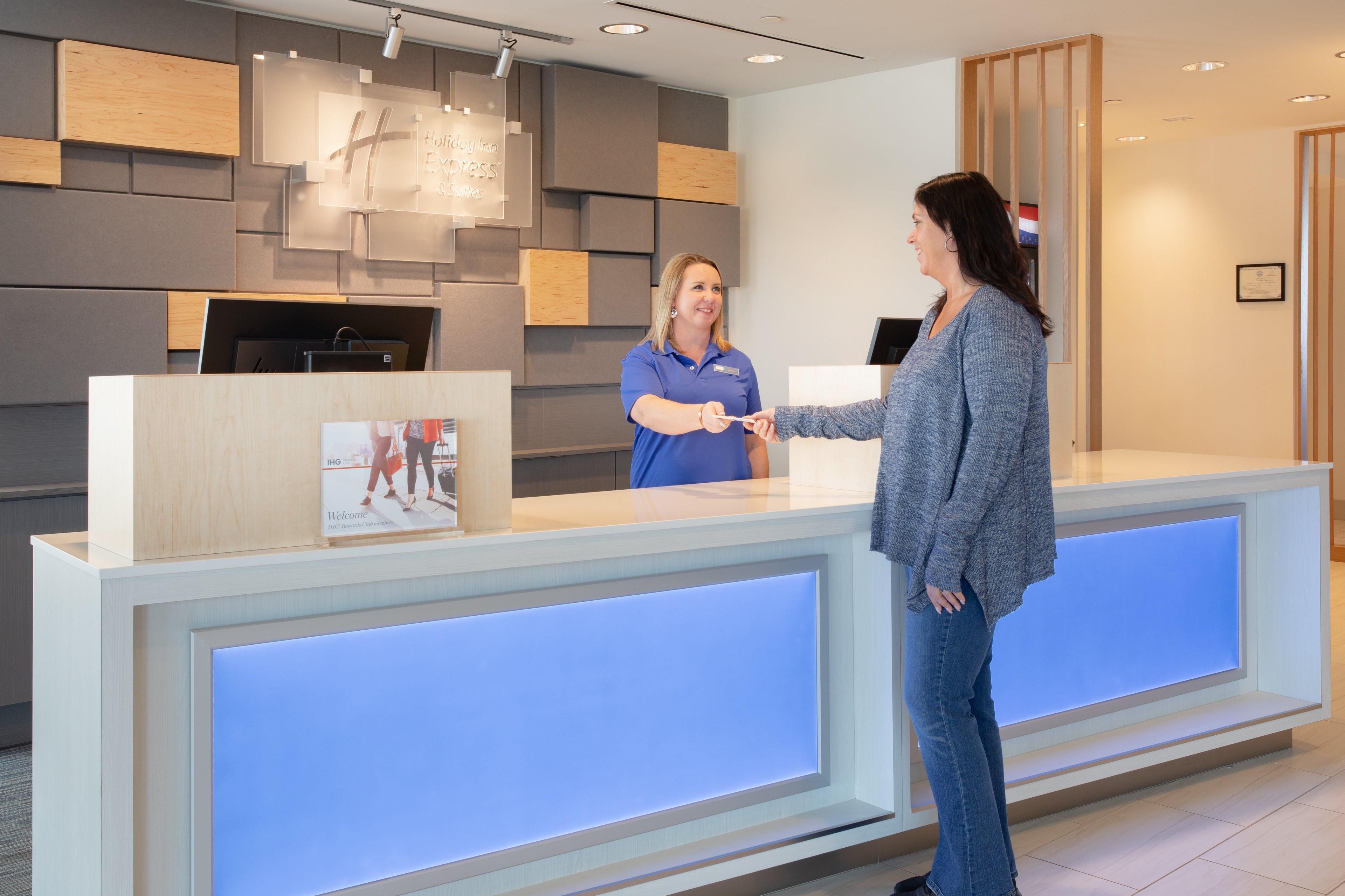 Holiday Inn Express & Suites - Ely By Ihg Exteriör bild